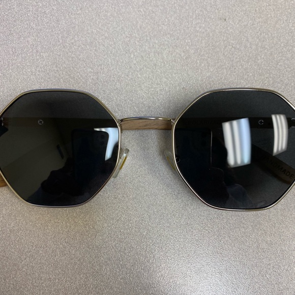 Kraywoods Daze Geometrical Sunglasses - Picture 2 of 5